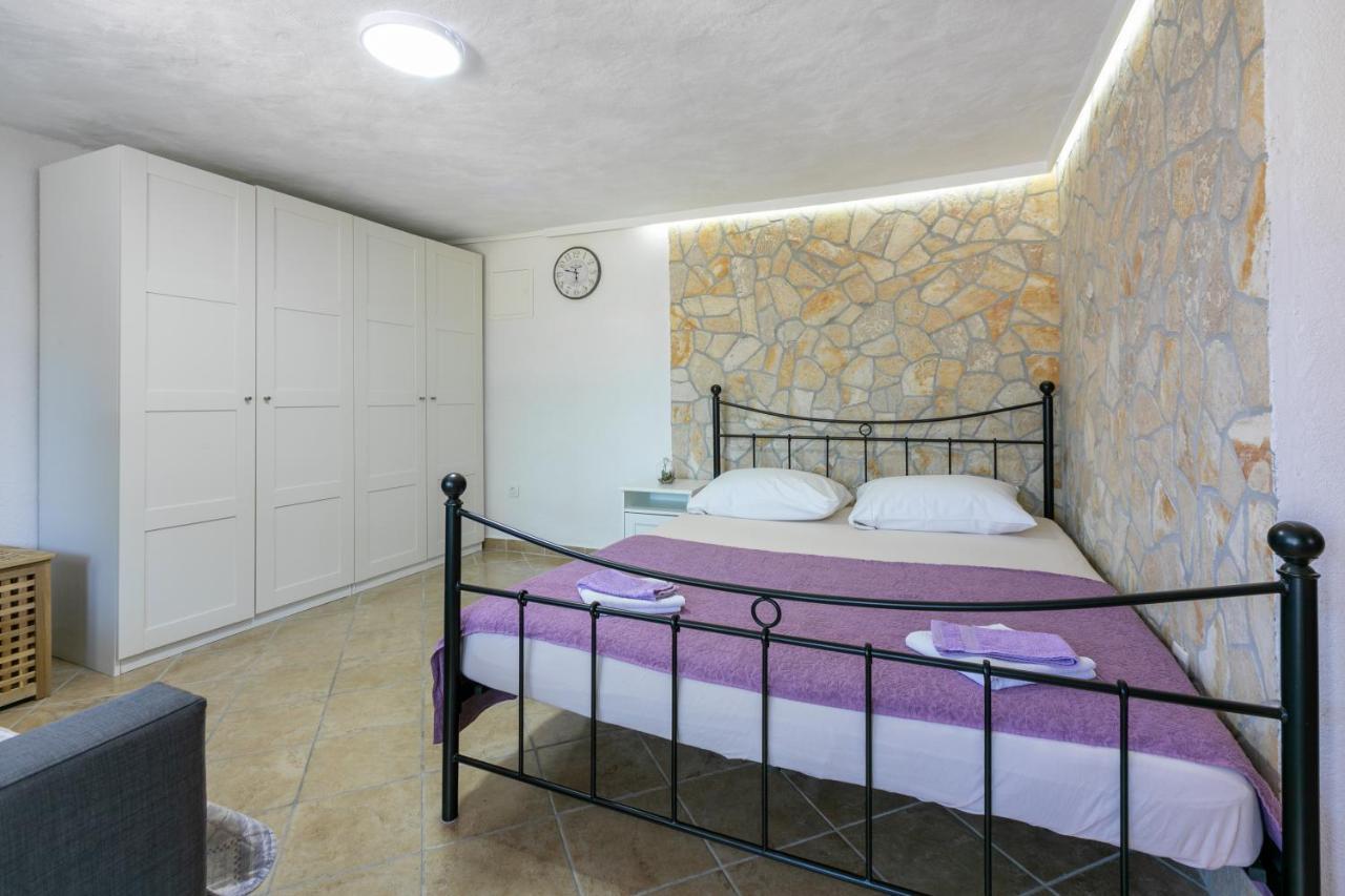 Apartments Kira تْسْغيكفانِتْسا المظهر الخارجي الصورة